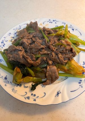 牛肉とブロッコリー芯オイスターソース炒め-レシピのメイン写真