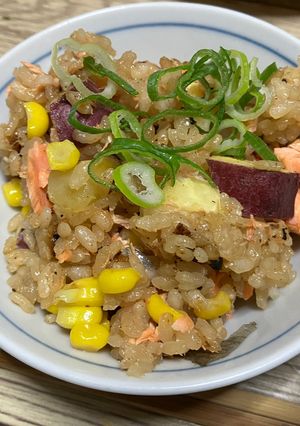 鮭とさつまいもとコーンの炊き込みご飯-レシピのメイン写真