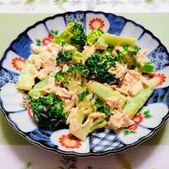A picture of 簡単夕飯副菜顆粒ポン酢マヨでブロッコリーツナ和え.