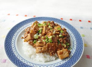 子どもも食べやすい！玉ねぎの麻婆豆腐丼-レシピのメイン写真