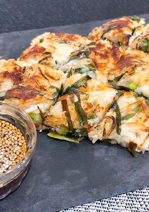 簡単！夕飯に！もやしとニラのチーズチヂミ-レシピのメイン写真