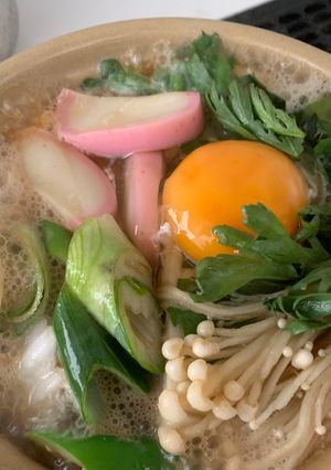 土鍋で味噌煮込みうどん-レシピのメイン写真