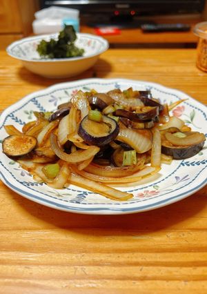 茄子と玉ねぎのバター炒め-レシピのメイン写真