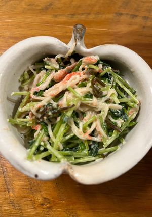 豆苗とカニカマの塩昆布和風サラダ-レシピのメイン写真