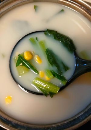 小松菜とコーンの味噌汁ミルク仕立て-レシピのメイン写真