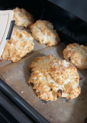 ザクフワホワイトチョコのミルクスコーン-レシピのメイン写真