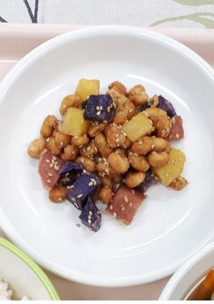 【給食】カラフルじゃがいもと大豆の揚げ煮-レシピのメイン写真