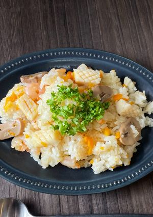 炊飯器でほったらかし♪シーフードピラフ-レシピのメイン写真