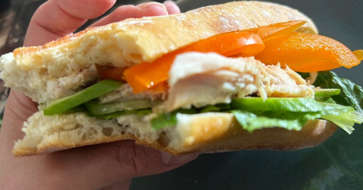 基本からアレンジまで！思わずつくりたくなる「ローストチキンサンド
