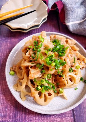 れんこんと豚こまの醤油麹照り焼き-レシピのメイン写真