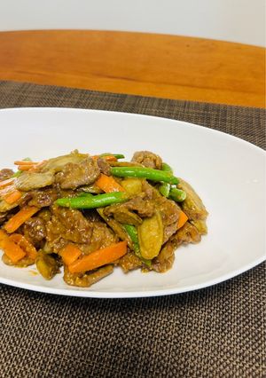 簡単！牛肉と根菜の味噌バター炒め-レシピのメイン写真
