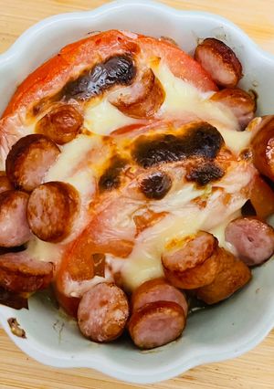 トマトのチーズ焼き×薫燻ウインナー-レシピのメイン写真