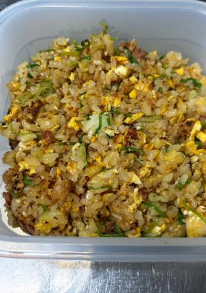 ごま油香るベーコンとネギのシンプル炒飯-レシピのメイン写真