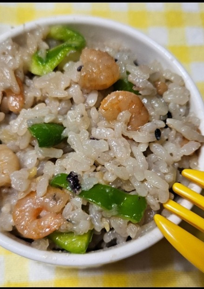 炊飯器で簡単！えびピラフ！-レシピのメイン写真