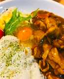 煮こみレトルトカレー●チキンたまごカレー