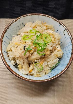 具だくさんホタテ稚貝の炊き込みご飯-レシピのメイン写真