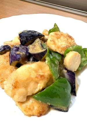 【簡単夕食】柔らか鶏胸肉と茄子ピーマンの味噌炒め-レシピのメイン写真