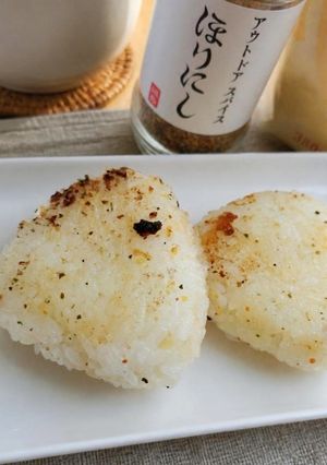 うちの🍀ほりにしとマヨで簡単❤️コク旨焼きおにぎり-レシピのメイン写真