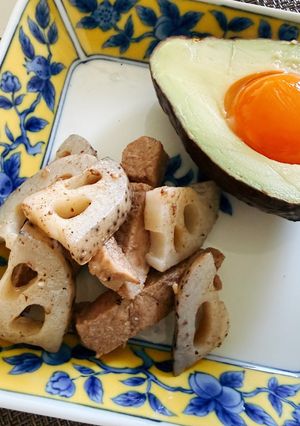 牛こん🐮とアボ生たま🥑🥚-レシピのメイン写真