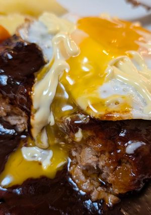 肉肉しい目玉焼きハンバーグ-レシピのメイン写真