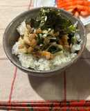 夏にしらすとモロヘイヤのネバネバ丼