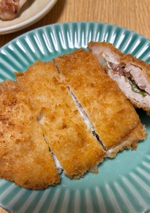 激旨！豚ロース肉の梅肉しそチーズ挟み揚げ-レシピのメイン写真