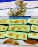 簡単きゅうりにお味噌乗せて美味♬
