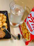 お酒のあて…クラッカーM鶏レバーペースト