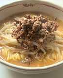 ひき肉ともやしの味噌ラーメン