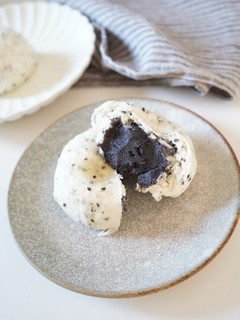 黒ごまあんまん-レシピのメイン写真