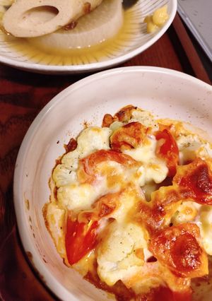 カリフラワーとトマトチーズ焼き-レシピのメイン写真