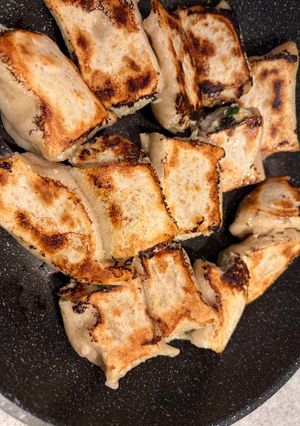 皮から作る世界最速の焼き餃子🥟-レシピのメイン写真