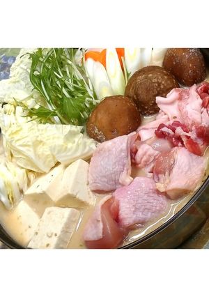 豚軟骨鶏がらスープのごま豆乳鍋★動画あり-レシピのメイン写真