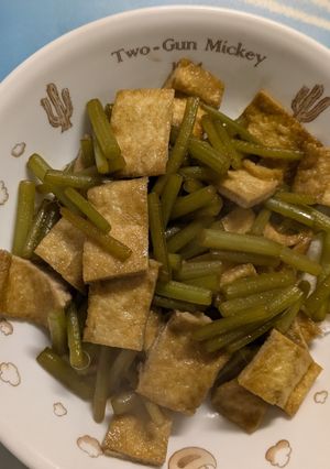 今しか食べられないツワブキの炒め煮物-レシピのメイン写真