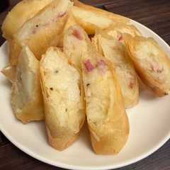 รูปของ ベーコンポテトペッパー春巻き