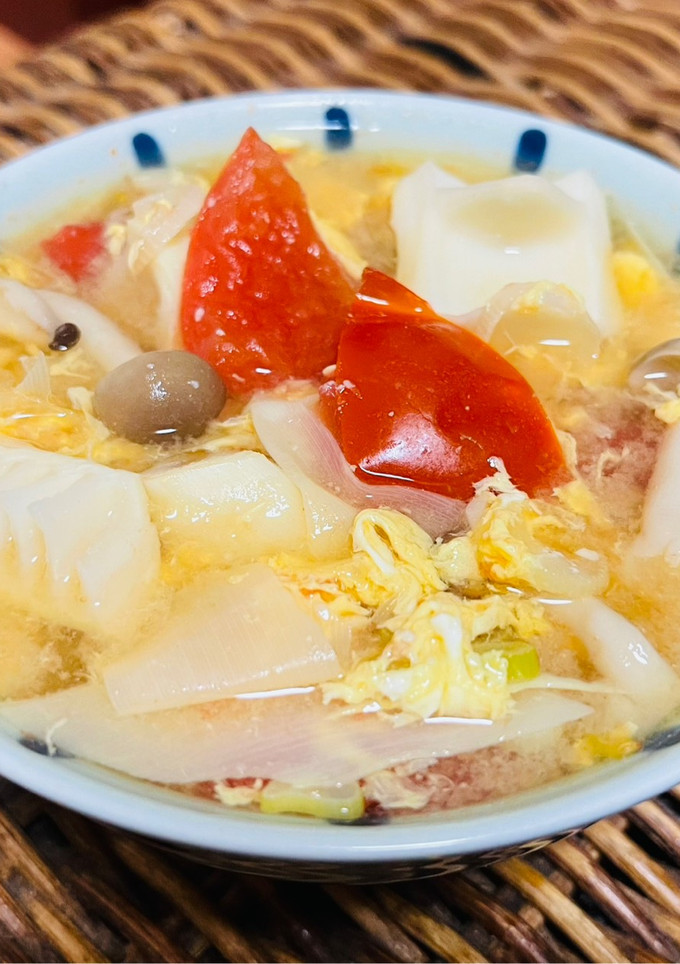 筍とトマトとしめじのふわ卵コンソメ味噌汁-レシピのメイン写真