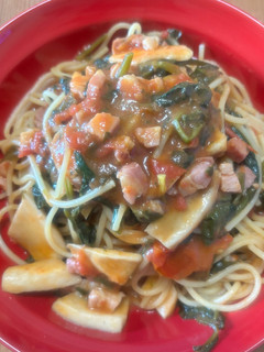 パンチェッタとほうれん草のトマトパスタ-レシピのメイン写真