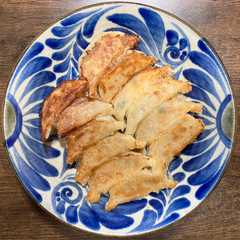 รูปของ 冷凍生餃子のウマい焼き方