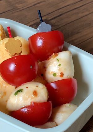 紅白彩る❀旨辛和風カプレーゼ-レシピのメイン写真
