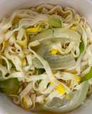 ちぎりレタスのカップラーメン追加