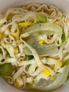 ちぎりレタスのカップラーメン追加-レシピのメイン写真
