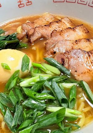 ラ王豚骨醤油deお家系チャーシュー麺♫-レシピのメイン写真