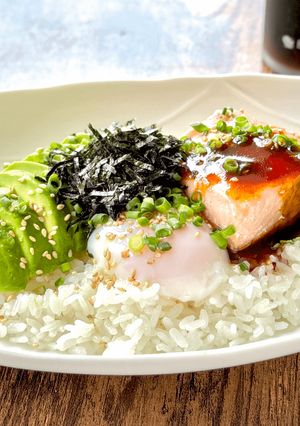 63℃「ユッケソース」サーモンアボカド丼-レシピのメイン写真