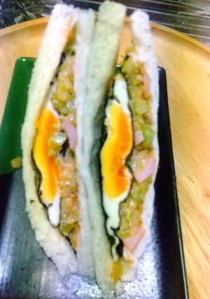 目玉焼きとチーズ寄せサンド-レシピのメイン写真