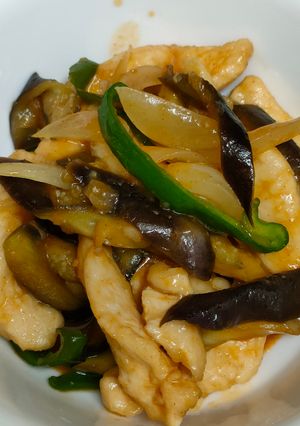 鶏むね肉とピーマンとなすの辛みそ炒め-レシピのメイン写真