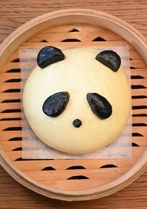 玄武が齧りついた大きいパンダ肉まん-レシピのメイン写真