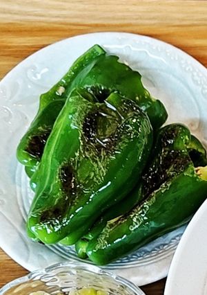 簡単！包丁入らずピーマンの姿焼き！-レシピのメイン写真