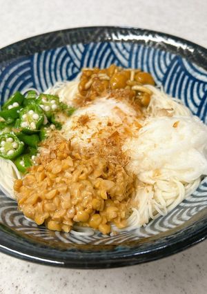 ねばねば具材と温玉のせ♪和えそうめん-レシピのメイン写真