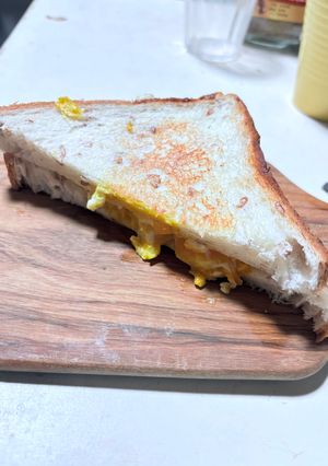 簡単！スクランブルエッグのホットサンド♪-レシピのメイン写真