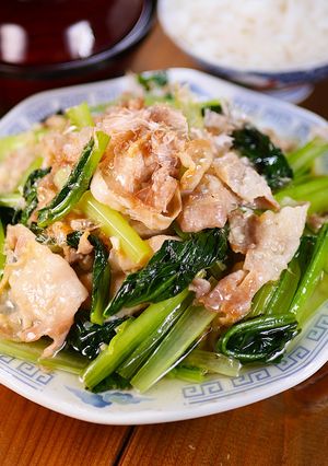 残り汁でご飯3杯🤭豚と小松菜の旨だし炒め-レシピのメイン写真